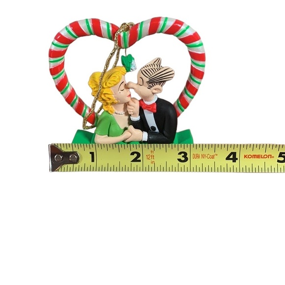 Vintage 1999 - Heirloom Collection Blonde Smooch Christmas Holiday Ornament - Picture 7 of 12